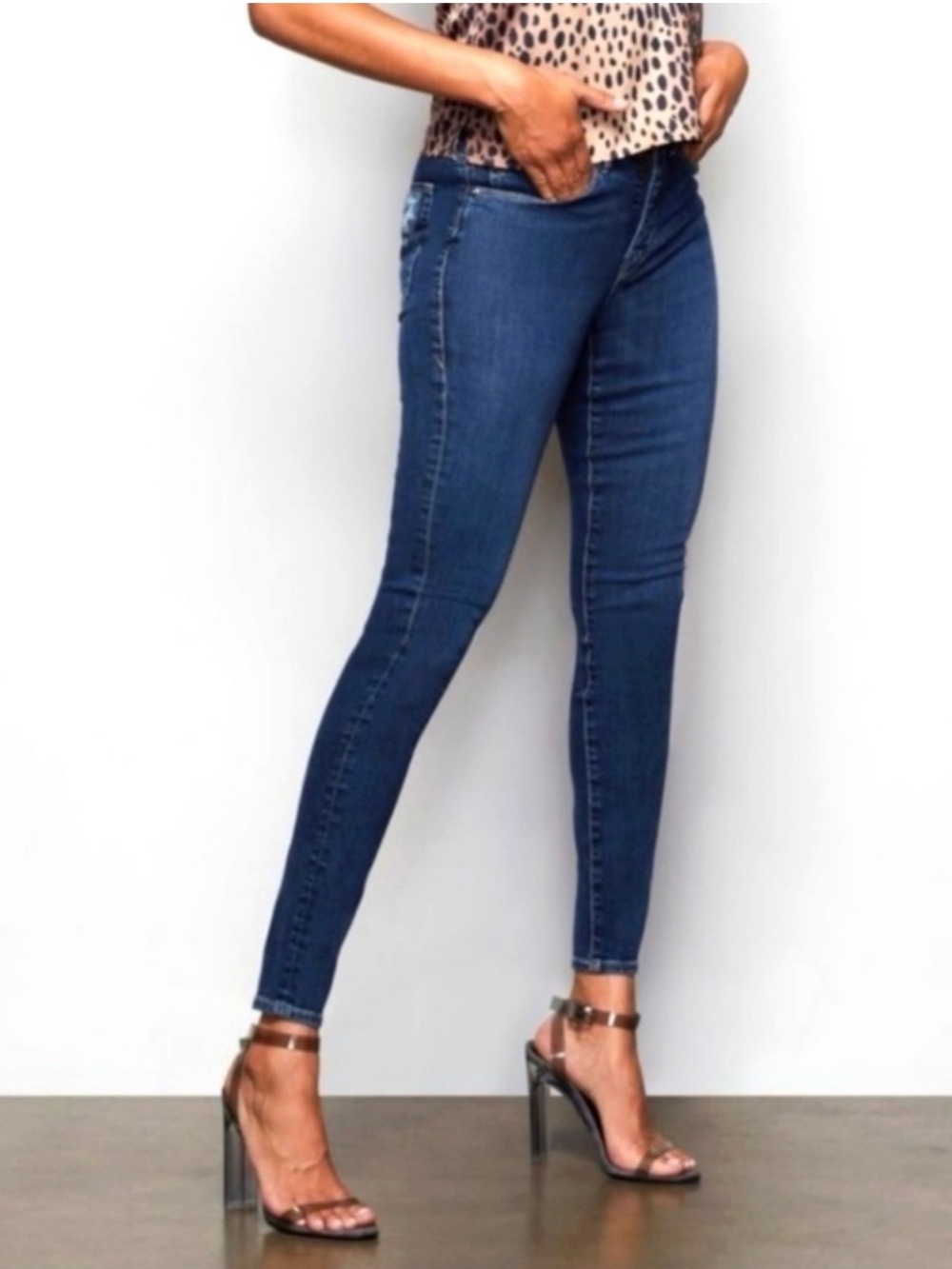 Good American Good Legs Crop High Rise Skinny Jeans GLC113T Size 8/29 Dark Wash
